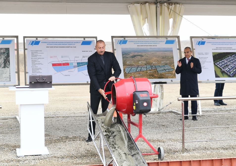 Prezident İlham Əliyev “Araz Vadisi İqtisadi Zonası” Sənaye Parkının təməlini qoyub (YENİLƏNİB) (FOTO/VİDEO)