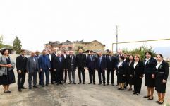 Prezident İlham Əliyev Tuğ kəndində ictimaiyyət nümayəndələri ilə səmimi söhbət edib (FOTO)