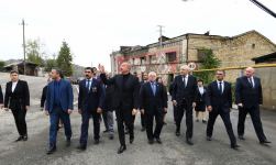 Prezident İlham Əliyev Tuğ kəndində ictimaiyyət nümayəndələri ilə səmimi söhbət edib (FOTO)