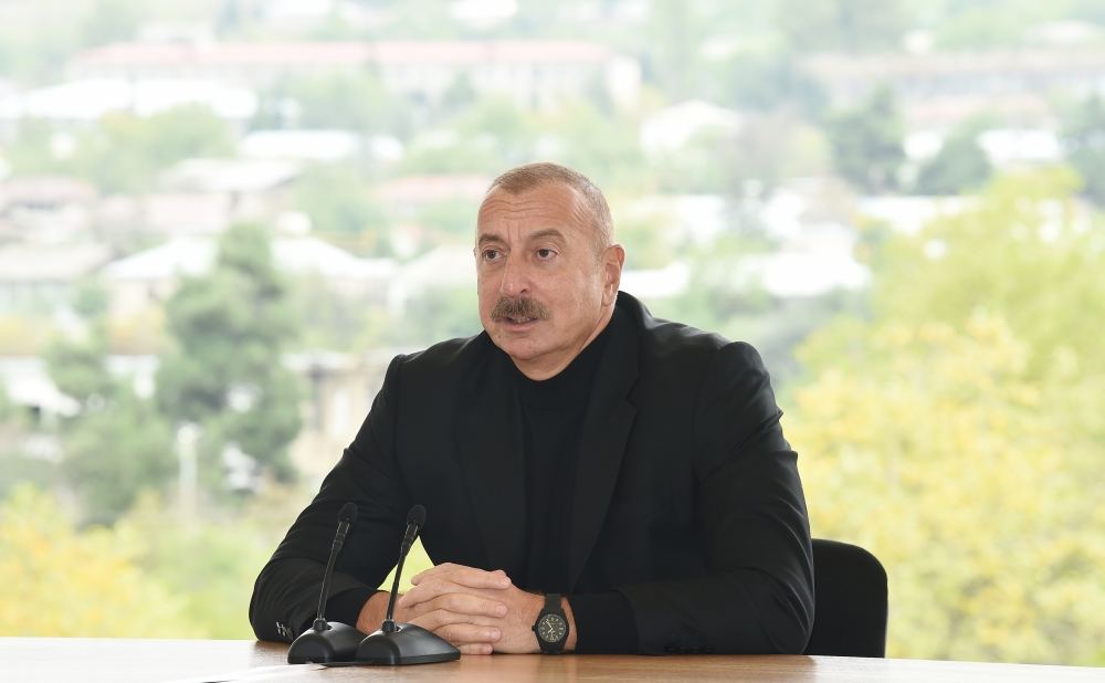 Prezident İlham Əliyev: Hadrut əməliyyatının uğurla başa çatması bizə imkan verdi ki, öz hədəfimizə - Qarabağın azad edilməsinə nail olaq (TAM NİTQ)