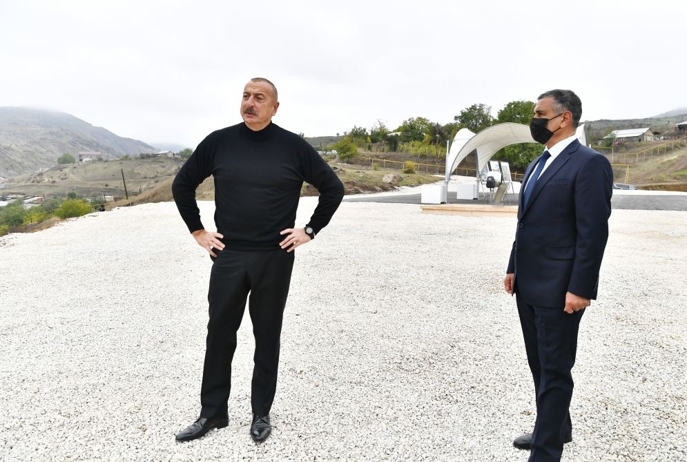 Prezident İlham Əliyev Hadrut qəsəbəsində yeni məscidin təməlini qoyub (FOTO/VİDEO) (YENİLƏNİB)