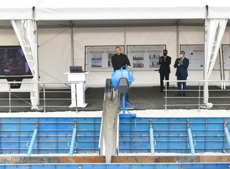 Prezident İlham Əliyev “Hadrut” Qovşaq yarımstansiyasının təməlini qoyub (FOTO/VİDEO) (YENİLƏNİB)