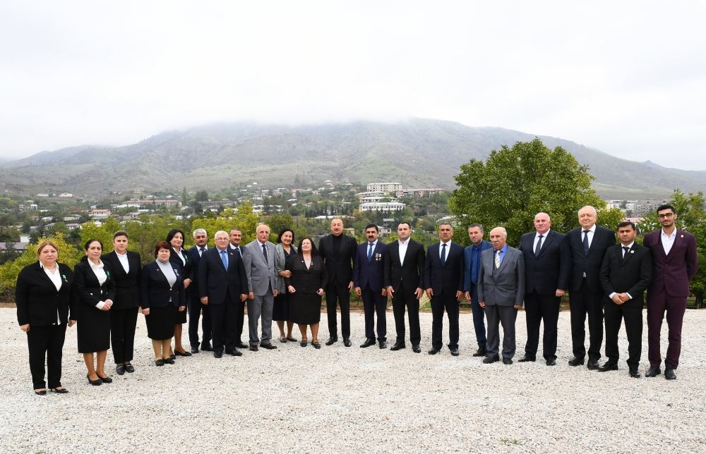 Prezident İlham Əliyev Xocavənd rayon ictimaiyyətinin nümayəndələri ilə görüşüb (FOTO/VİDEO) (YENİLƏNİB)