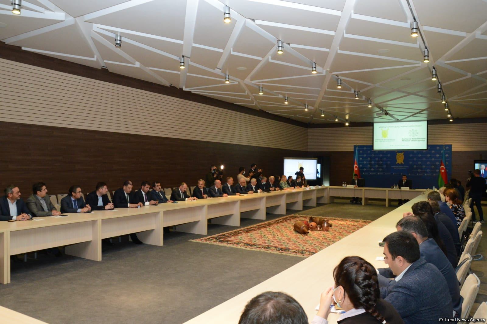 Baş Prokurorluq və MEDİA-nın təşkilatçılığı “Media və Hüquqi Maarifləndirmə” mövzusunda tədbir keçirilib (FOTO)