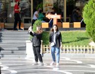 Bakının mərkəzi hissəsinin siması hesab edilən Fəvvarələr meydanından FOTOREPORTAJ