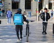 Bakının mərkəzi hissəsinin siması hesab edilən Fəvvarələr meydanından FOTOREPORTAJ
