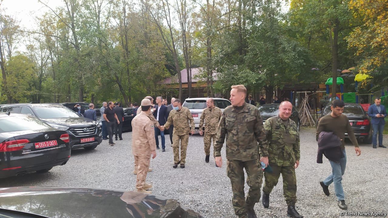 Diplomatik korpus nümayəndələrinin Suqovuşana səfəri başlayıb (FOTO)