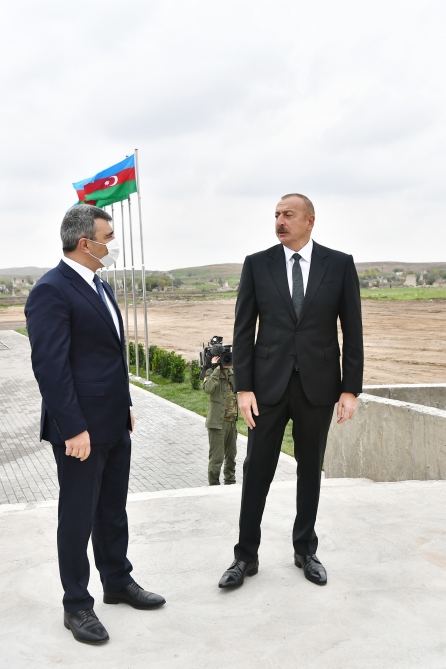 Prezident İlham Əliyev Füzuli rayonunun Dövlətyarlı kəndində “Ağıllı kənd”in təməlini qoyub (FOTO) (YENİLƏNİB)