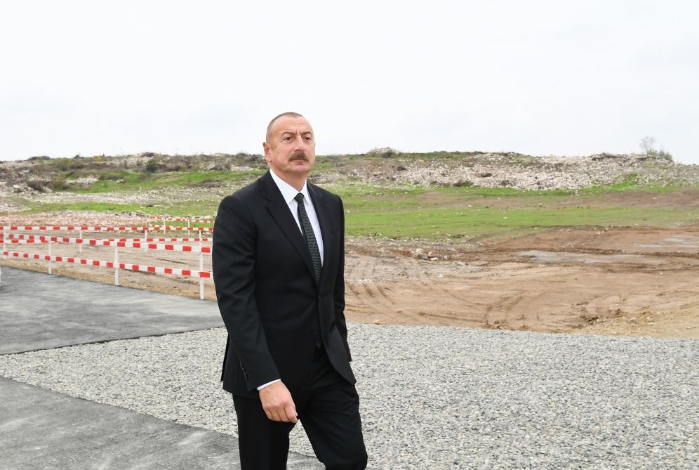 Prezident İlham Əliyev və birinci xanım Mehriban Əliyeva Füzuli şəhərində çoxmənzilli yaşayış məhəlləsinin təməlqoyma mərasimində iştirak ediblər (FOTO)