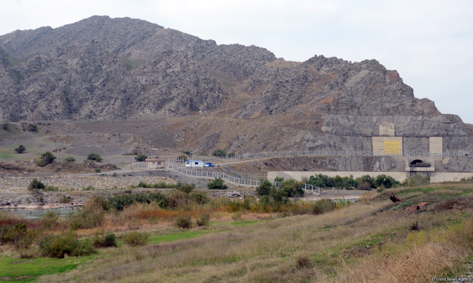 Tarixi Xudafərin körpüsündən FOTOREPORTAJ