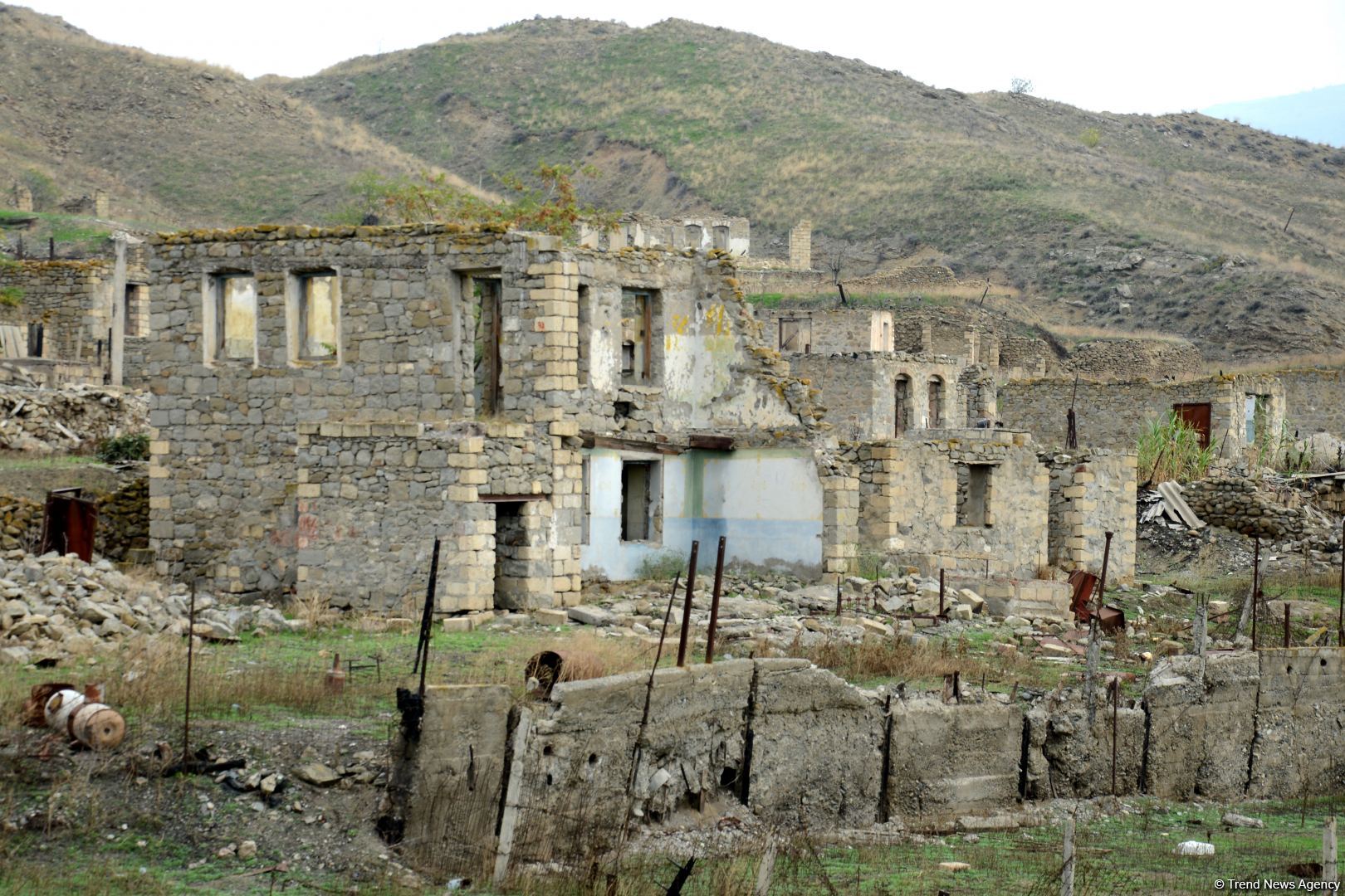 Tarixi Xudafərin körpüsündən FOTOREPORTAJ