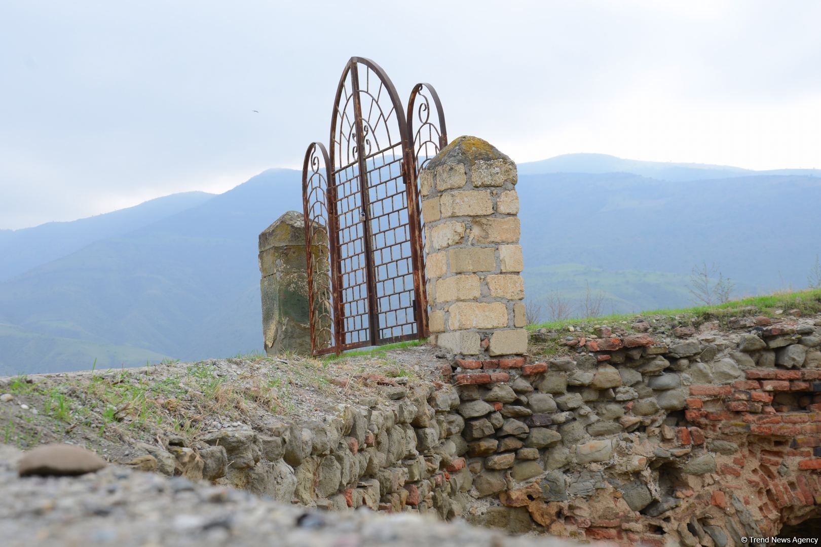 Tarixi Xudafərin körpüsündən FOTOREPORTAJ