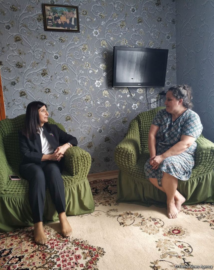 Millət vəkili Sevil Mikayılova Xaçmazda şəhid ailələri ilə görüşüb (FOTO)
