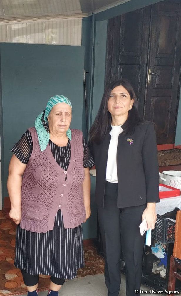 Millət vəkili Sevil Mikayılova Xaçmazda şəhid ailələri ilə görüşüb (FOTO)
