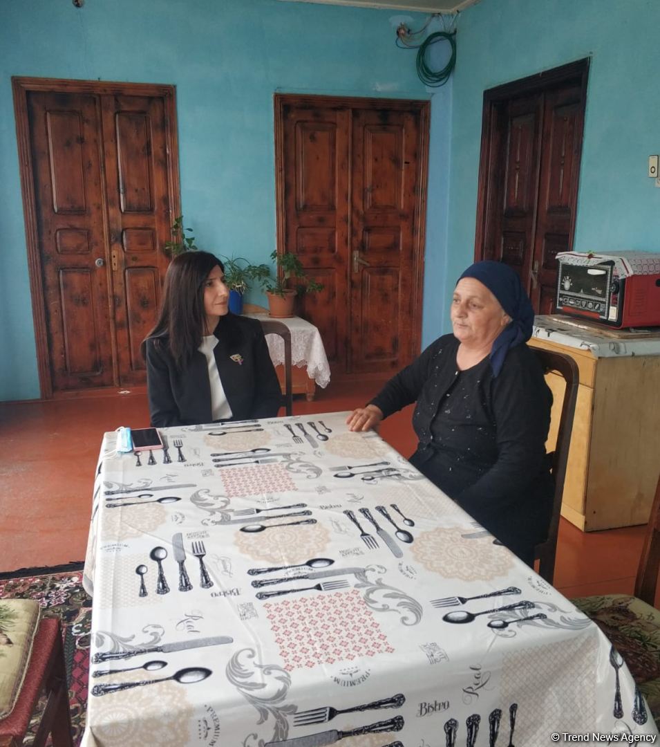 Millət vəkili Sevil Mikayılova Xaçmazda şəhid ailələri ilə görüşüb (FOTO)