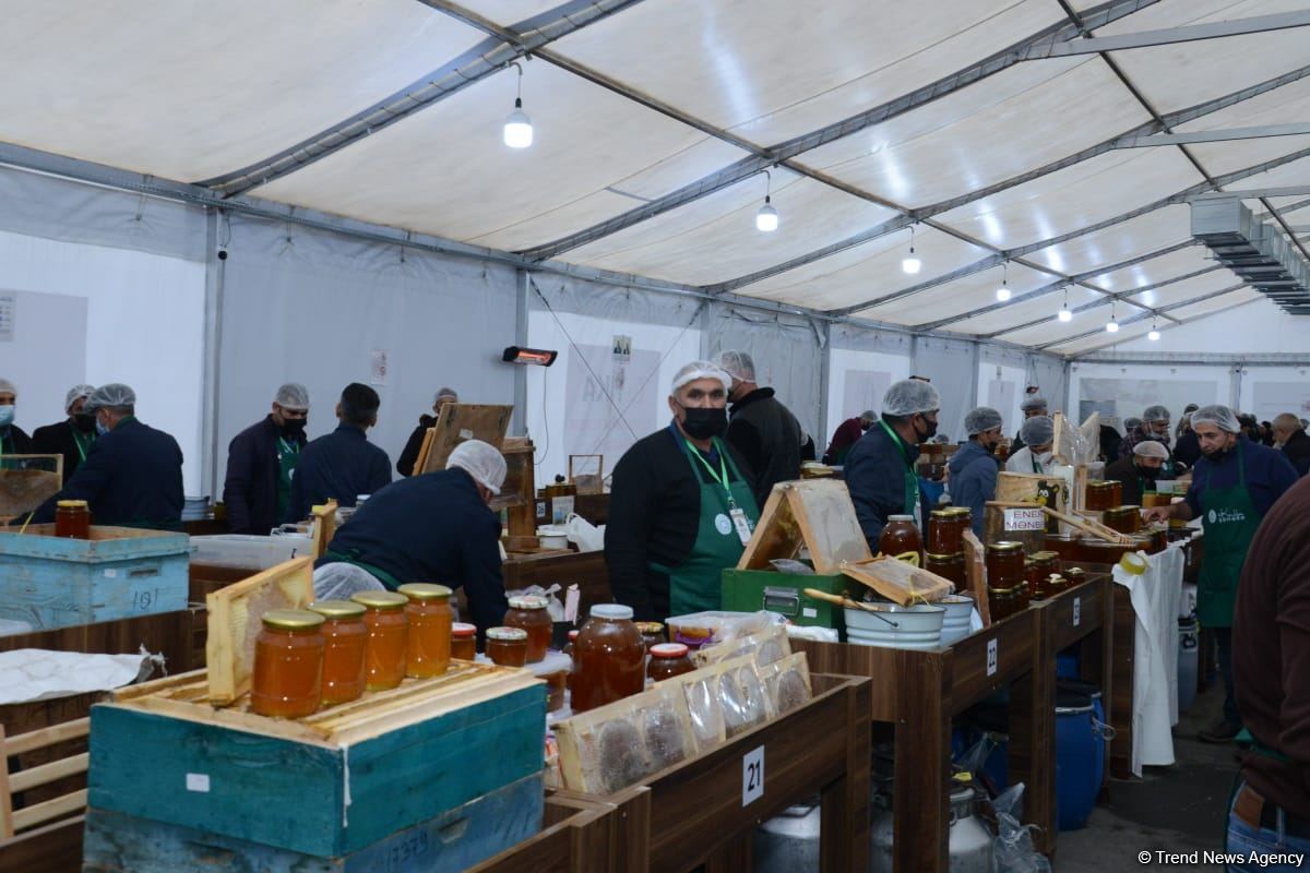 Bakıdakı bal yarmarkası noyabrın 7-dək davam edəcək (FOTO) (ƏLAVƏ OLUNUB)