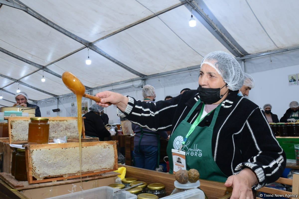 Bakıdakı bal yarmarkası noyabrın 7-dək davam edəcək (FOTO) (ƏLAVƏ OLUNUB)