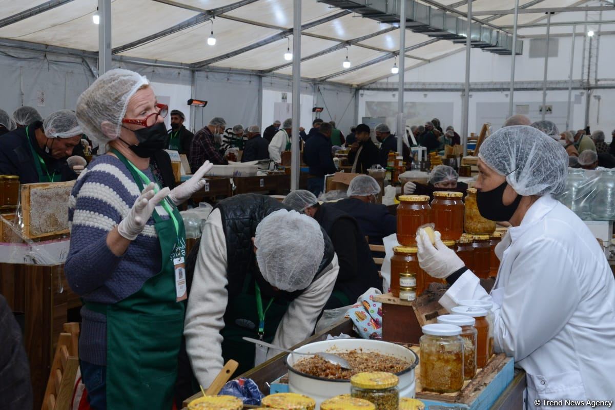 Bakıdakı bal yarmarkası noyabrın 7-dək davam edəcək (FOTO) (ƏLAVƏ OLUNUB)