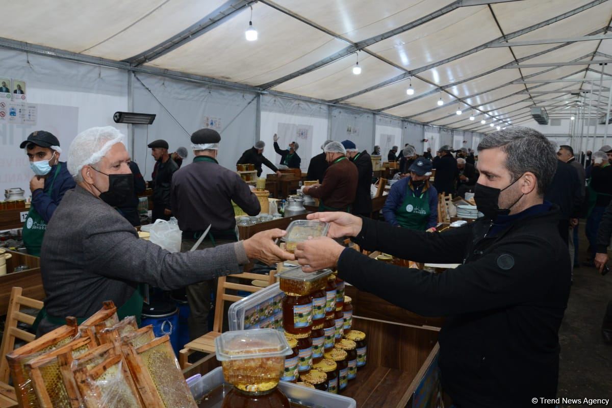 Bakıdakı bal yarmarkası noyabrın 7-dək davam edəcək (FOTO) (ƏLAVƏ OLUNUB)