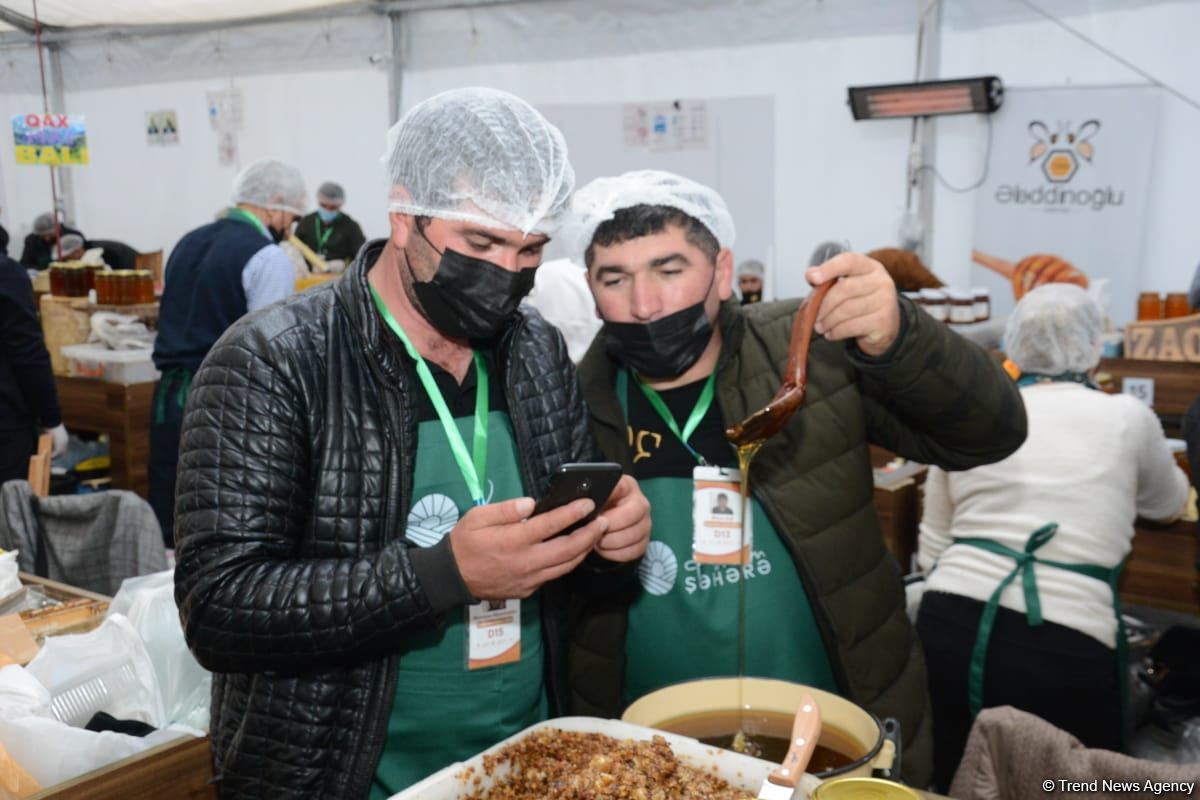 Bakıdakı bal yarmarkası noyabrın 7-dək davam edəcək (FOTO) (ƏLAVƏ OLUNUB)