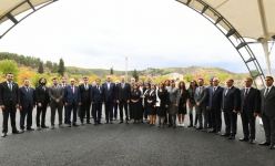 Prezident İlham Əliyev və birinci xanım Mehriban Əliyeva Zəngilan ictimaiyyətinin nümayəndələri ilə görüşüblər (FOTO/VİDEO) (YENİLƏNİB)