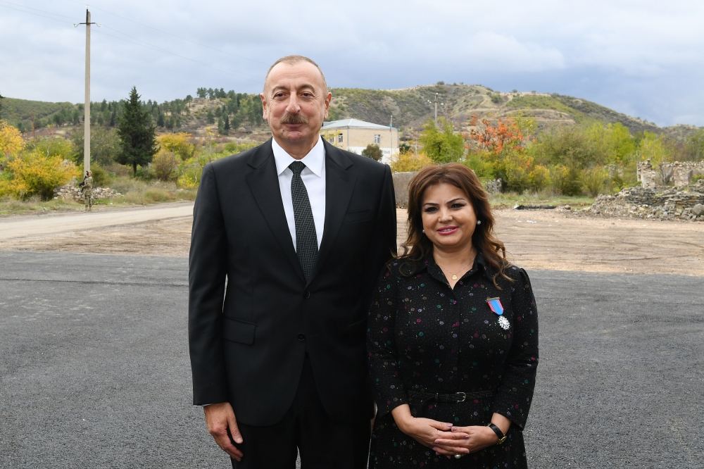 Prezident İlham Əliyev və birinci xanım Mehriban Əliyeva Zəngilan ictimaiyyətinin nümayəndələri ilə görüşüblər (FOTO/VİDEO) (YENİLƏNİB)