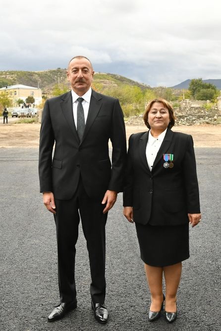 Prezident İlham Əliyev və birinci xanım Mehriban Əliyeva Zəngilan ictimaiyyətinin nümayəndələri ilə görüşüblər (FOTO/VİDEO) (YENİLƏNİB)