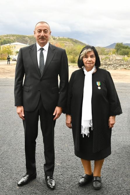 Prezident İlham Əliyev və birinci xanım Mehriban Əliyeva Zəngilan ictimaiyyətinin nümayəndələri ilə görüşüblər (FOTO/VİDEO) (YENİLƏNİB)
