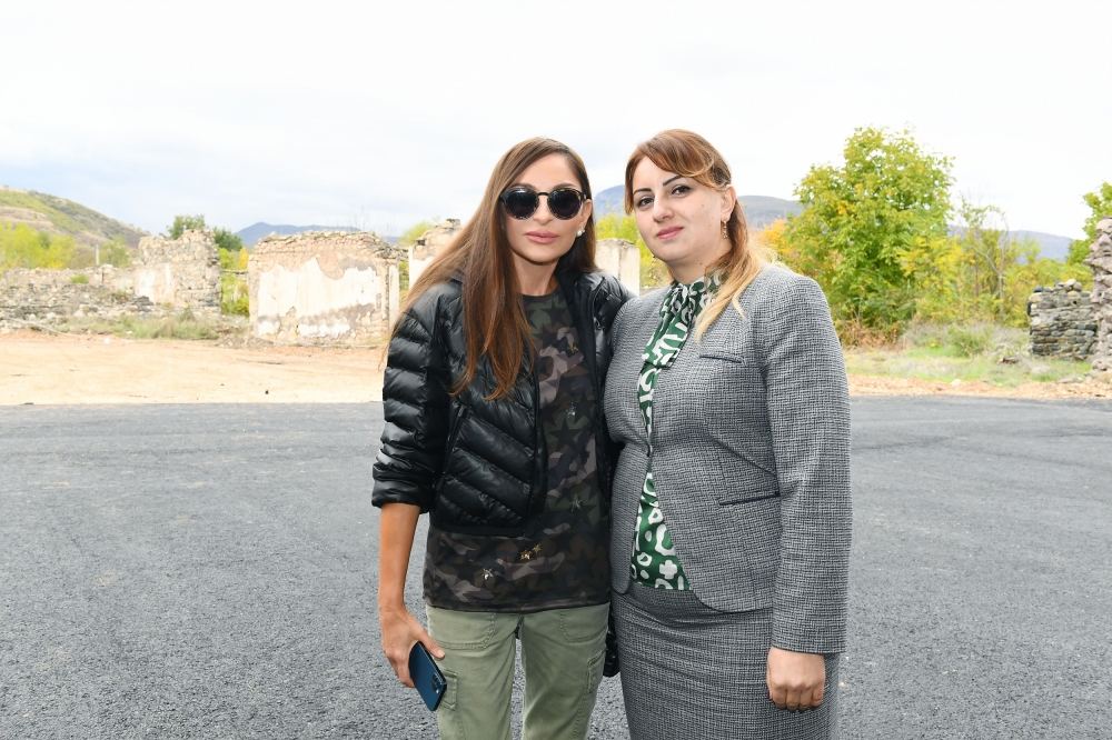 Prezident İlham Əliyev və birinci xanım Mehriban Əliyeva Zəngilan ictimaiyyətinin nümayəndələri ilə görüşüblər (FOTO/VİDEO) (YENİLƏNİB)