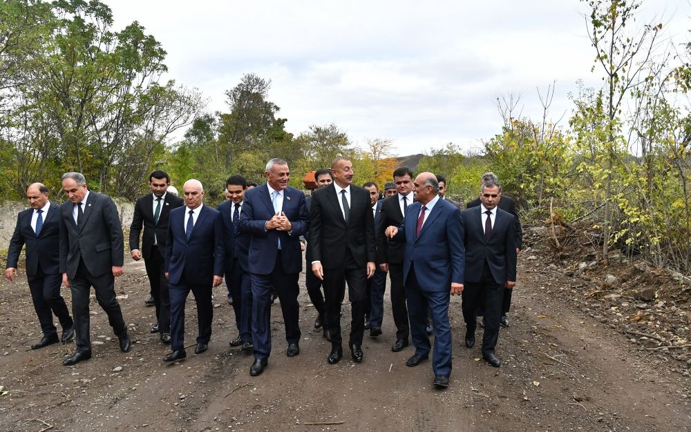 Prezident İlham Əliyev və birinci xanım Mehriban Əliyeva Zəngilan ictimaiyyətinin nümayəndələri ilə görüşüblər (FOTO/VİDEO) (YENİLƏNİB)