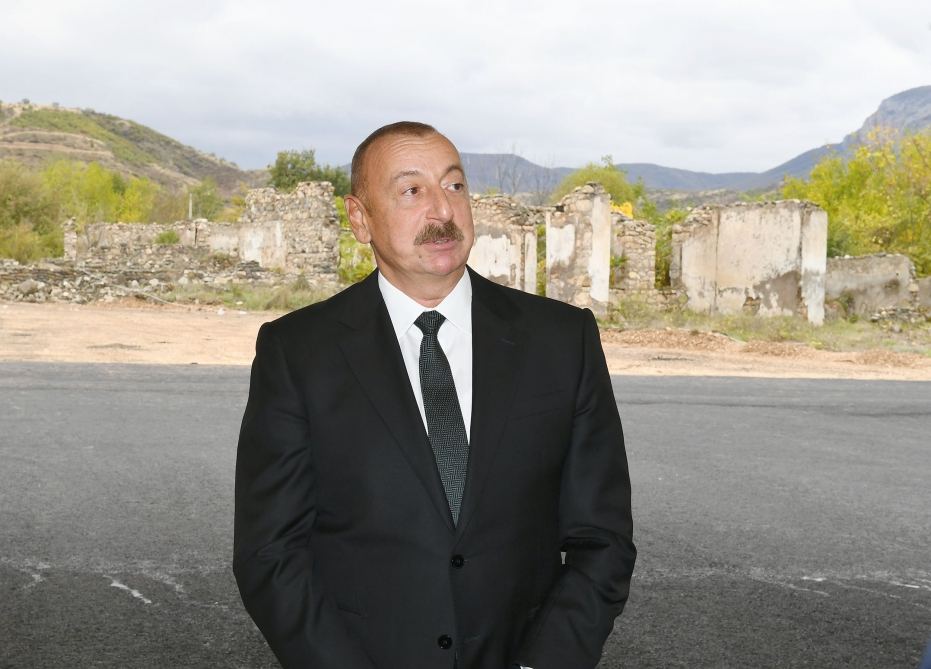 Prezident İlham Əliyev: Vejnəli qızıl yatağının qanunsuz istismarında iştirak edən xarici şirkətlərin məhkəməyə verilməsi prosesinə start verilib