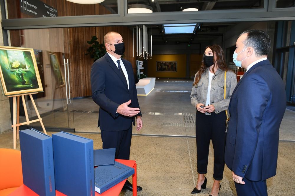 Prezident İlham Əliyev, Birinci xanım Mehriban Əliyeva və qızları Leyla Əliyeva Bakıda DOST İnklüziv İnkişaf və Yaradıcılıq Mərkəzinin açılışında iştirak ediblər (FOTO/VİDEO) (YENİLƏNİB)