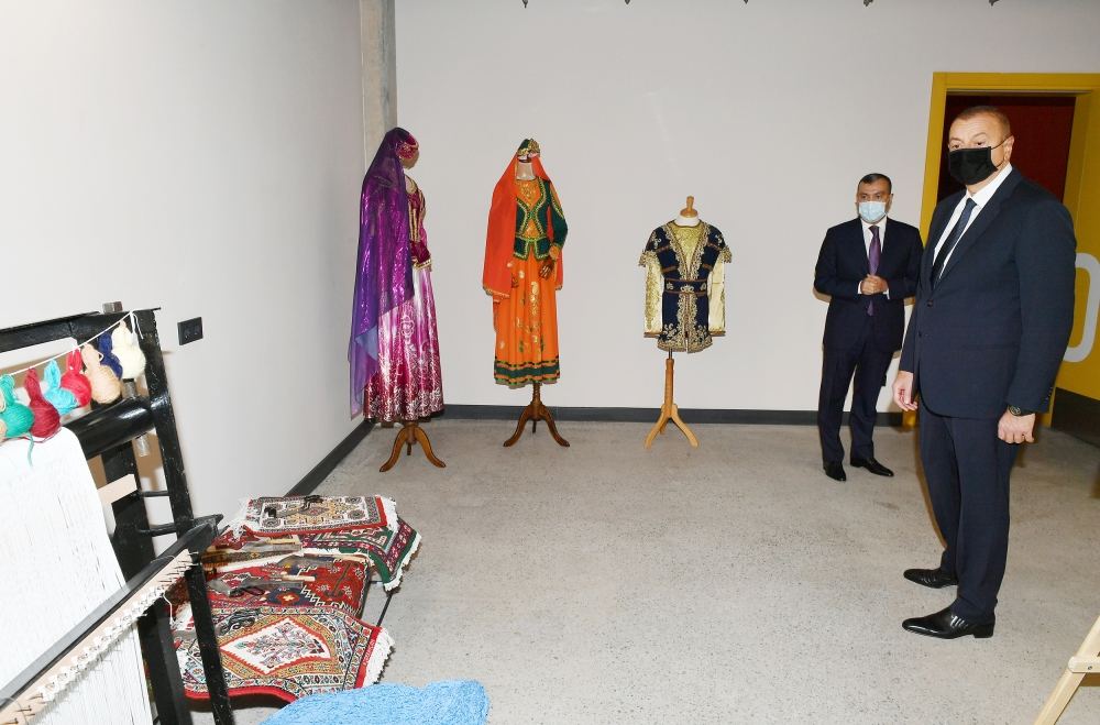 Prezident İlham Əliyev, Birinci xanım Mehriban Əliyeva və qızları Leyla Əliyeva Bakıda DOST İnklüziv İnkişaf və Yaradıcılıq Mərkəzinin açılışında iştirak ediblər (FOTO/VİDEO) (YENİLƏNİB)