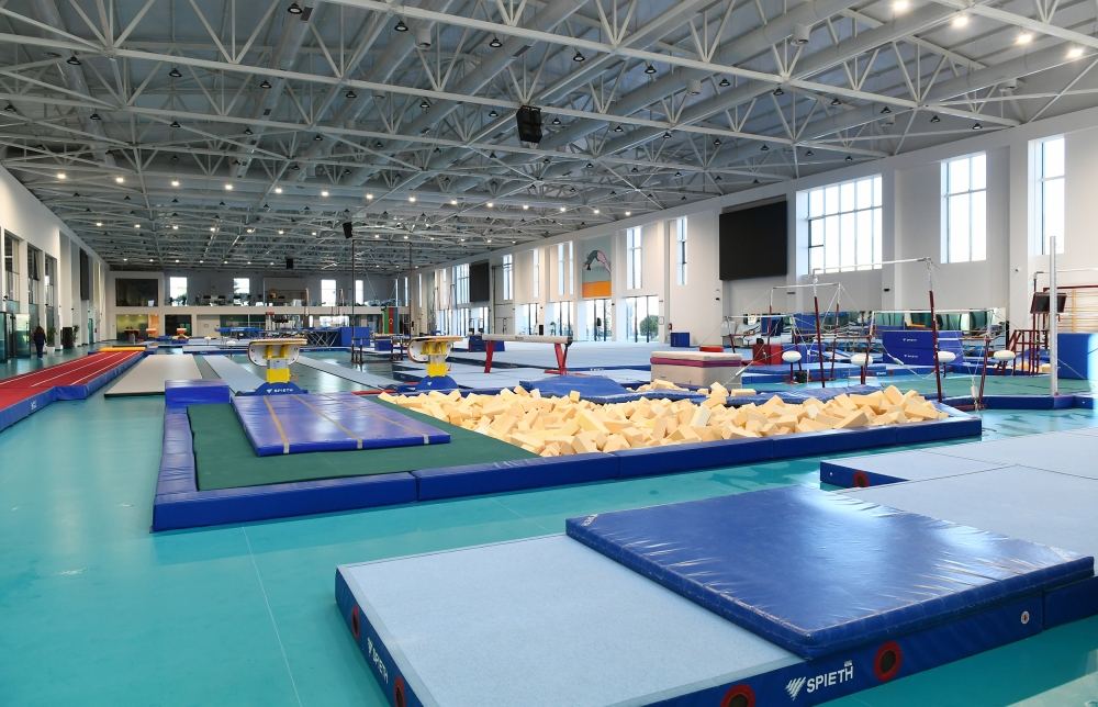 Prezident İlham Əliyev, Birinci xanım Mehriban Əliyeva və qızları Leyla Əliyeva Milli Gimnastika Arenasının yeni məşq binasında yaradılan şəraitlə tanış olublar (FOTO/VİDEO) (YENİLƏNİB)