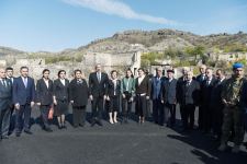 Prezident İlham Əliyev və Birinci xanım Mehriban Əliyeva Qubadlı rayon ictimaiyyətinin nümayəndələri ilə görüşüblər (FOTO/VİDEO) (YENİLƏNİB)