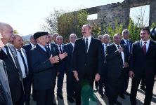 Prezident İlham Əliyev və Birinci xanım Mehriban Əliyeva Qubadlı rayon ictimaiyyətinin nümayəndələri ilə görüşüblər (FOTO/VİDEO) (YENİLƏNİB)
