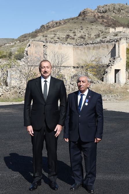 Prezident İlham Əliyev və Birinci xanım Mehriban Əliyeva Qubadlı rayon ictimaiyyətinin nümayəndələri ilə görüşüblər (FOTO/VİDEO) (YENİLƏNİB)