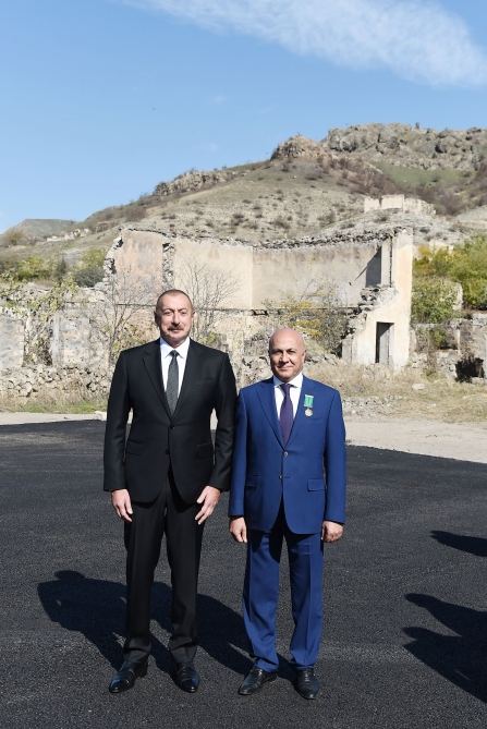 Prezident İlham Əliyev və Birinci xanım Mehriban Əliyeva Qubadlı rayon ictimaiyyətinin nümayəndələri ilə görüşüblər (FOTO/VİDEO) (YENİLƏNİB)