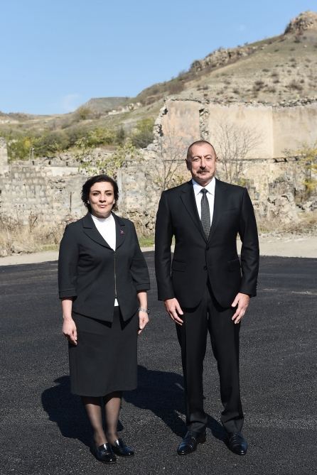Prezident İlham Əliyev və Birinci xanım Mehriban Əliyeva Qubadlı rayon ictimaiyyətinin nümayəndələri ilə görüşüblər (FOTO/VİDEO) (YENİLƏNİB)