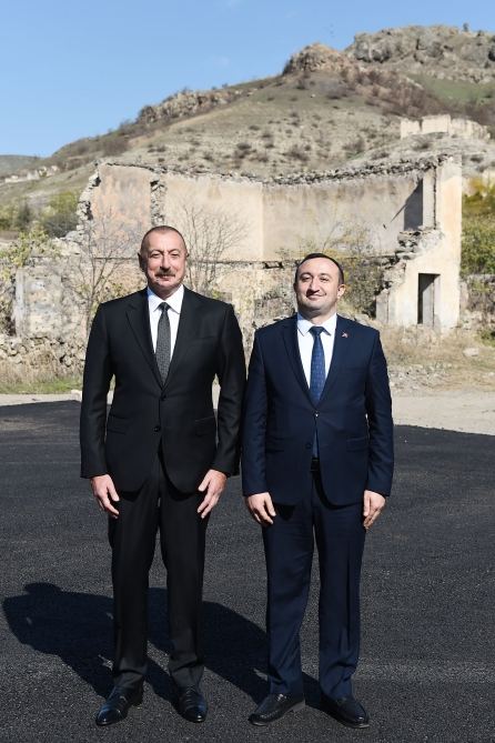 Prezident İlham Əliyev və Birinci xanım Mehriban Əliyeva Qubadlı rayon ictimaiyyətinin nümayəndələri ilə görüşüblər (FOTO/VİDEO) (YENİLƏNİB)