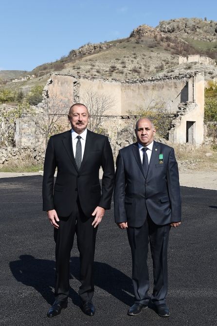 Prezident İlham Əliyev və Birinci xanım Mehriban Əliyeva Qubadlı rayon ictimaiyyətinin nümayəndələri ilə görüşüblər (FOTO/VİDEO) (YENİLƏNİB)