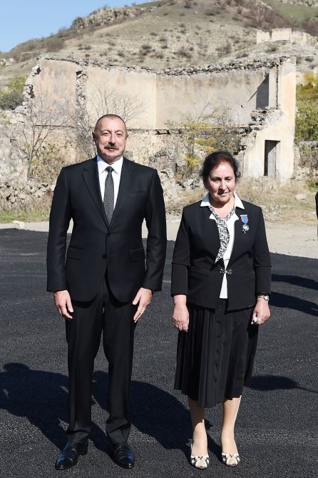 Prezident İlham Əliyev və Birinci xanım Mehriban Əliyeva Qubadlı rayon ictimaiyyətinin nümayəndələri ilə görüşüblər (FOTO/VİDEO) (YENİLƏNİB)