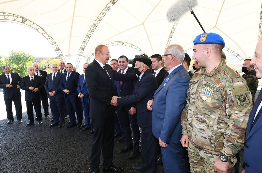 Prezident İlham Əliyev və Birinci xanım Mehriban Əliyeva Qubadlı rayon ictimaiyyətinin nümayəndələri ilə görüşüblər (FOTO/VİDEO) (YENİLƏNİB)