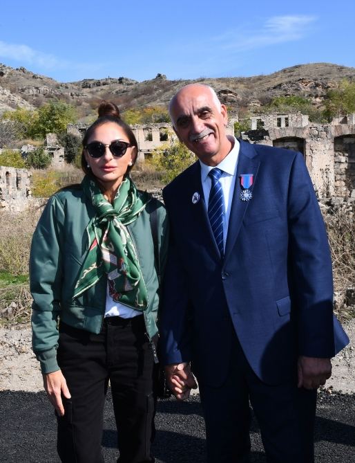 Prezident İlham Əliyev və Birinci xanım Mehriban Əliyeva Qubadlı rayon ictimaiyyətinin nümayəndələri ilə görüşüblər (FOTO/VİDEO) (YENİLƏNİB)
