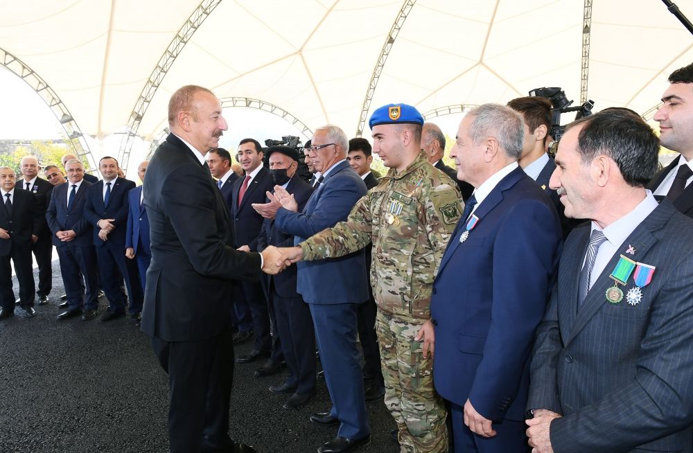 Prezident İlham Əliyev və Birinci xanım Mehriban Əliyeva Qubadlı rayon ictimaiyyətinin nümayəndələri ilə görüşüblər (FOTO/VİDEO) (YENİLƏNİB)