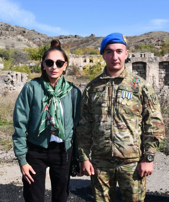 Prezident İlham Əliyev və Birinci xanım Mehriban Əliyeva Qubadlı rayon ictimaiyyətinin nümayəndələri ilə görüşüblər (FOTO/VİDEO) (YENİLƏNİB)