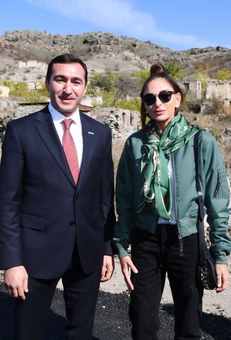 Prezident İlham Əliyev və Birinci xanım Mehriban Əliyeva Qubadlı rayon ictimaiyyətinin nümayəndələri ilə görüşüblər (FOTO/VİDEO) (YENİLƏNİB)