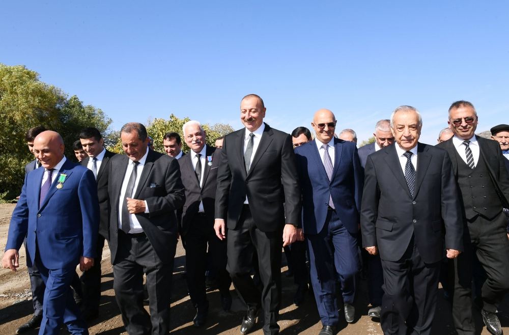 Prezident İlham Əliyev və Birinci xanım Mehriban Əliyeva Qubadlı rayon ictimaiyyətinin nümayəndələri ilə görüşüblər (FOTO/VİDEO) (YENİLƏNİB)
