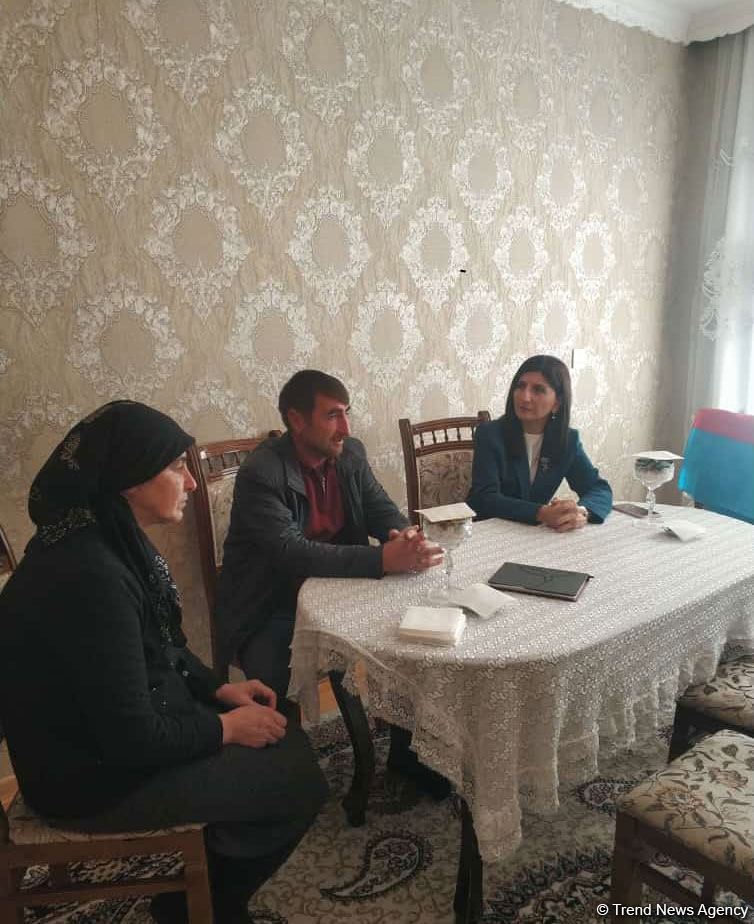 Millət vəkili Sevil Mikayılova Xaçmazda şəhid ailələri ilə görüşüb (FOTO)