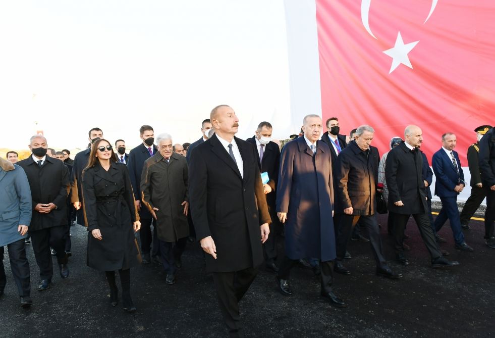 Azərbaycan və Türkiyə prezidentləri Zəngilanda “Ağıllı kənd” layihəsi çərçivəsində görülən işlərlə tanış olublar (FOTO/VİDEO) (YENİLƏNİB)